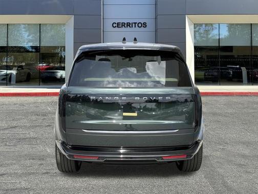 2025 Land Rover Range Rover P400 SE