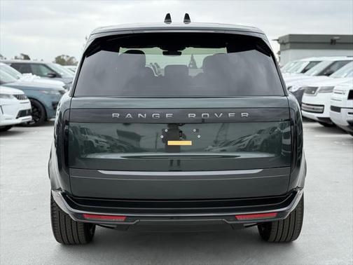 2025 Land Rover Range Rover P400 SE 7 Seat
