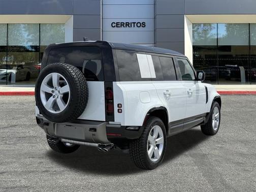 2025 Land Rover Defender 110 P500 X-Dynamic SE