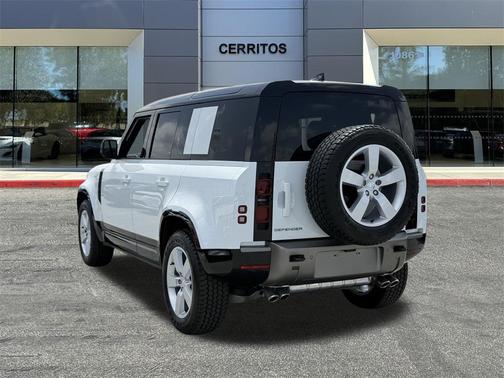 2025 Land Rover Defender 110 P500 X-Dynamic SE