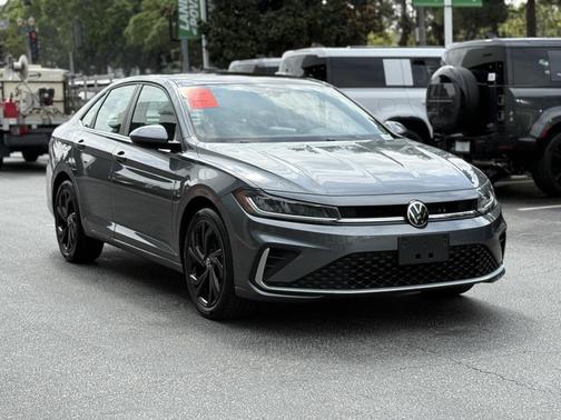 2025 Volkswagen Jetta 1.5T SE