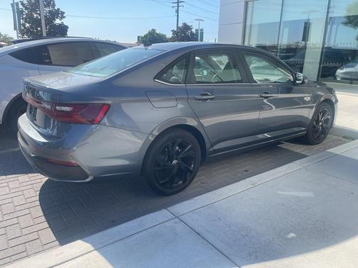2025 Volkswagen Jetta 1.5T SE