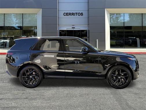 2025 Land Rover Range Rover Sport SE