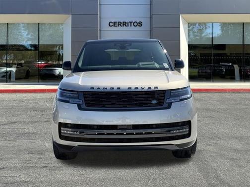 2025 Land Rover Range Rover P530 SE