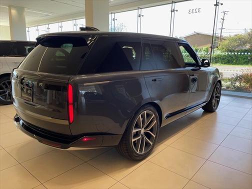 2024 Land Rover Range Rover P530 SE