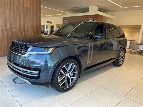 2024 Land Rover Range Rover P530 SE