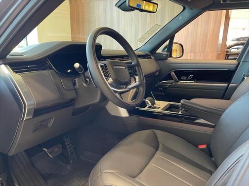 2024 Land Rover Range Rover P530 SE