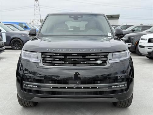 2025 Land Rover Range Rover P530 SE