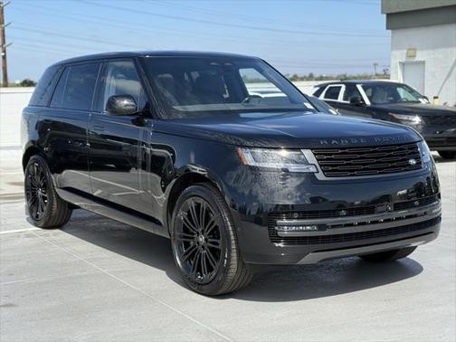 2025 Land Rover Range Rover P530 SE 7 Seat