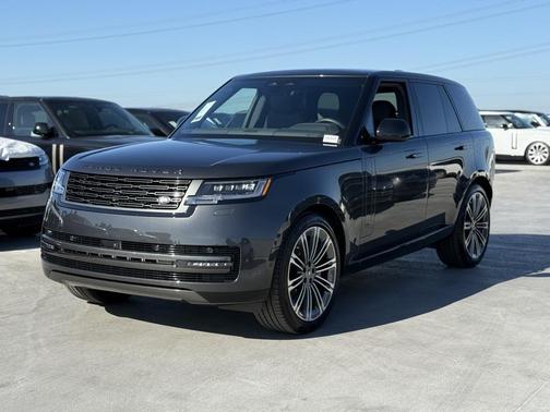 2025 Land Rover Range Rover P530 SE