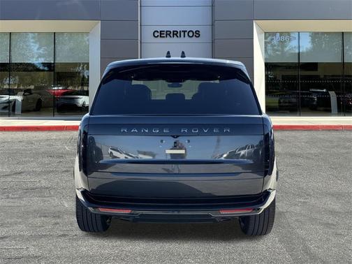 2025 Land Rover Range Rover P530 SE