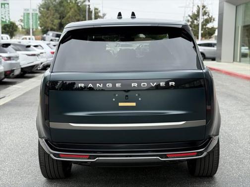 2025 Land Rover Range Rover P530 SE