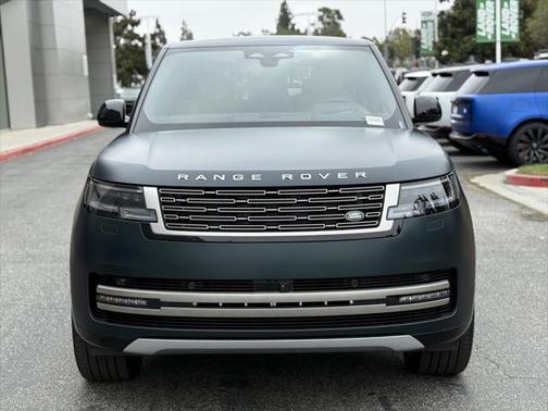 2025 Land Rover Range Rover P530 SE