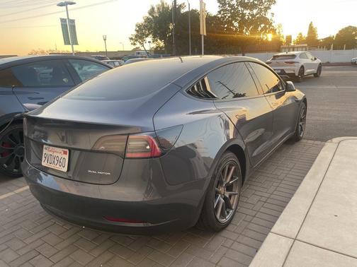 2022 Tesla Model 3 Long Range