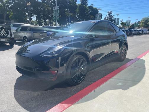 2024 Tesla Model Y Long Range Dual Motor All-Wheel Drive