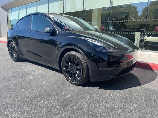 2024 Tesla Model Y Long Range Dual Motor All-Wheel Drive