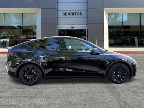 2024 Tesla Model Y Long Range Dual Motor All-Wheel Drive