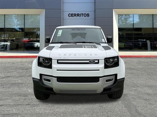 2025 Land Rover Defender 110 P300
