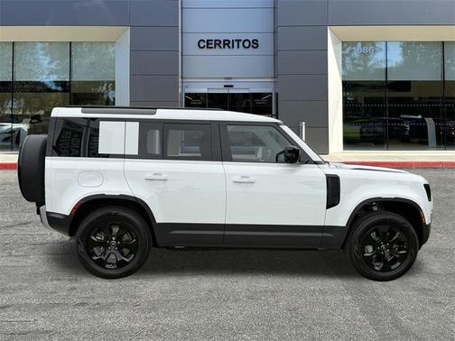 2025 Land Rover Defender 110 P300