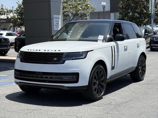 2025 Land Rover Range Rover P550e SE