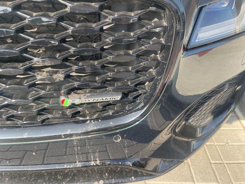 2022 Jaguar XF R-Dynamic SE P300 AWD Automatic