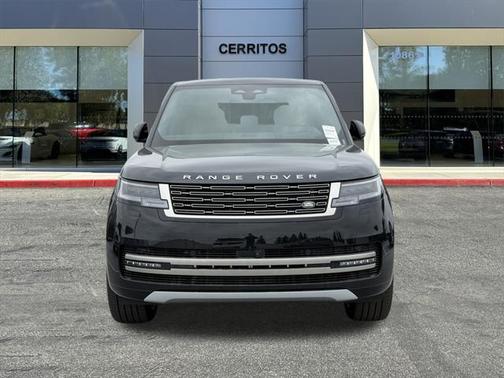 2025 Land Rover Range Rover P530 SE