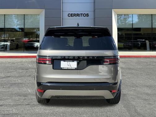 2024 Land Rover Discovery P360 Dynamic SE