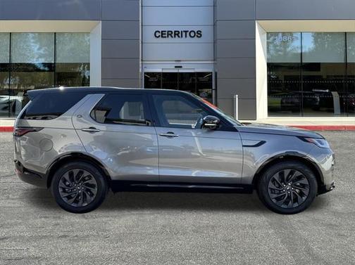 2024 Land Rover Discovery P360 Dynamic SE