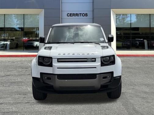2025 Land Rover Defender 110 P400 X-Dynamic SE