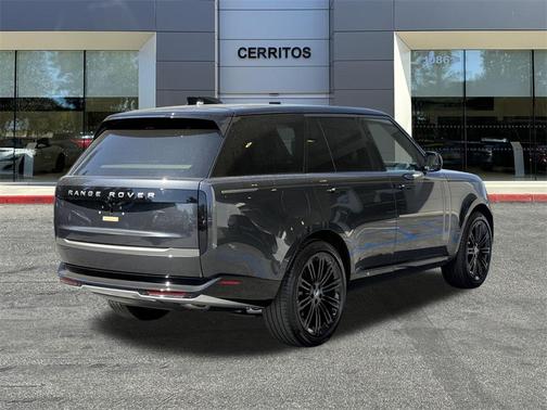 2025 Land Rover Range Rover P400 SE