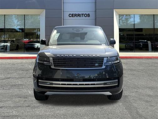 2025 Land Rover Range Rover P400 SE
