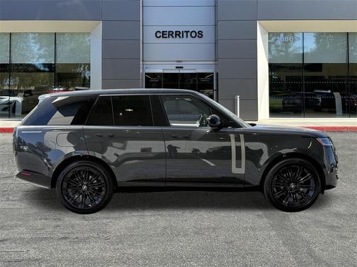 2025 Land Rover Range Rover P400 SE