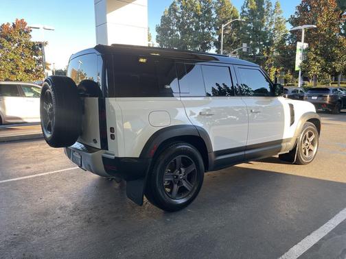 2023 Land Rover Defender 110 S