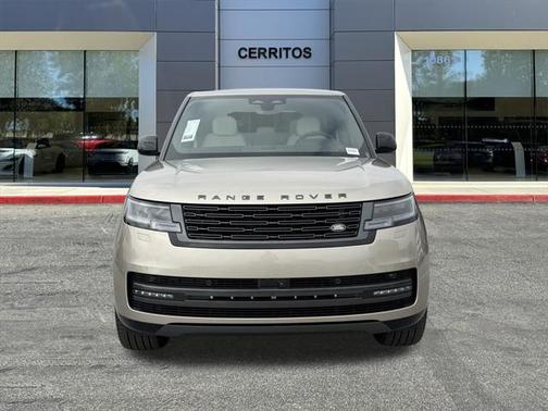 2025 Land Rover Range Rover P400 SE