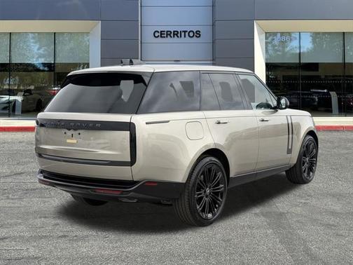 2025 Land Rover Range Rover P400 SE