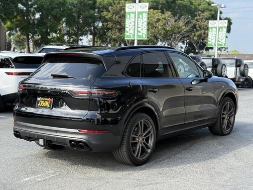 2019 Porsche Cayenne Base