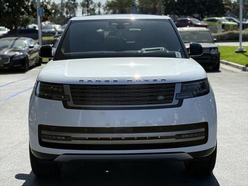 2025 Land Rover Range Rover P530 SE