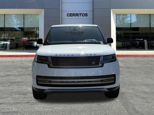2025 Land Rover Range Rover P530 SE