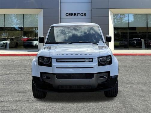 2025 Land Rover Defender 110 P500 X-Dynamic SE