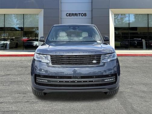 2025 Land Rover Range Rover P530 SE