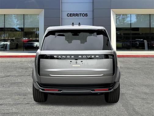 2025 Land Rover Range Rover P400 SE