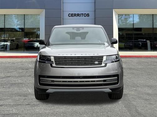 2025 Land Rover Range Rover P400 SE