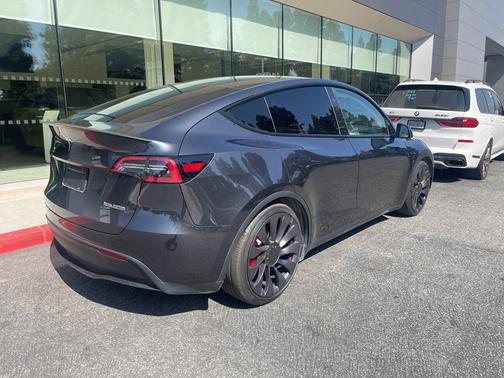 2024 Tesla Model Y Performance Dual Motor All-Wheel Drive