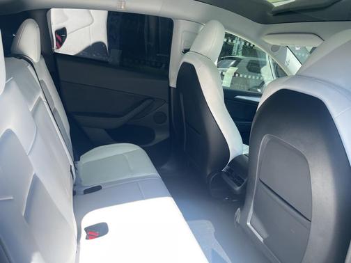 2024 Tesla Model Y Performance Dual Motor All-Wheel Drive