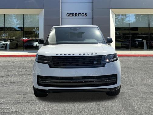 2025 Land Rover Range Rover P400 SE