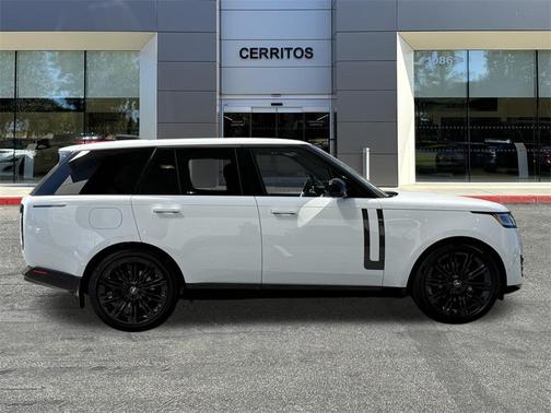 2025 Land Rover Range Rover P400 SE