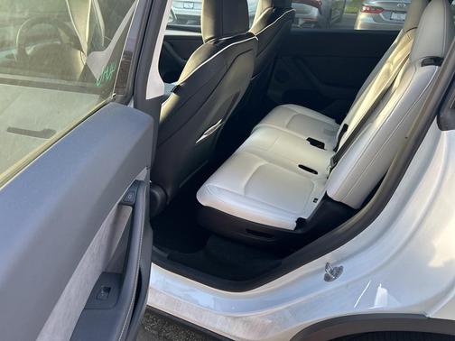 2025 Tesla Model Y Long Range Dual Motor All-Wheel Drive