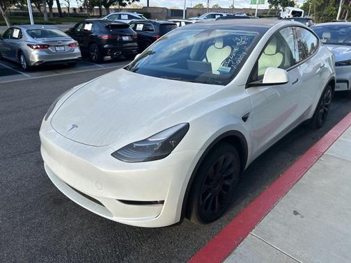 2025 Tesla Model Y Long Range Dual Motor All-Wheel Drive