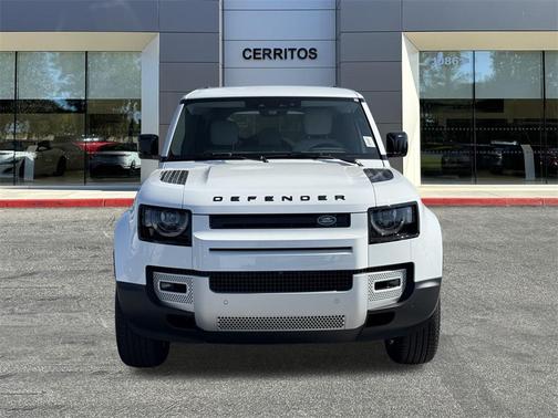2025 Land Rover Defender 110 P400 S