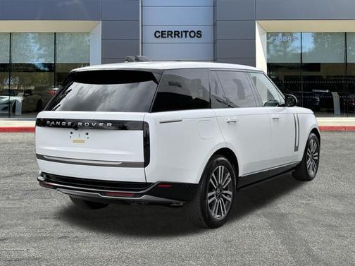 2025 Land Rover Range Rover P530 SE 7 Seat